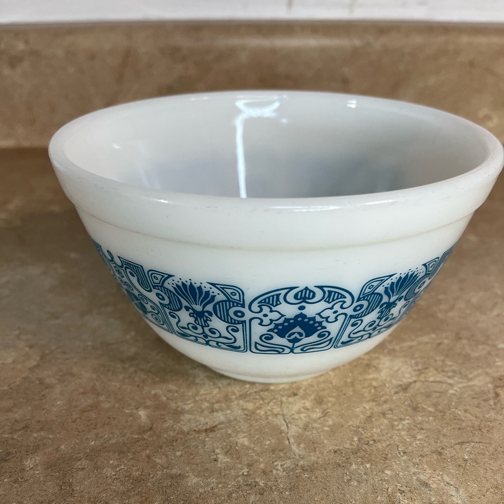 Vintage Pyrex Horizon Blue Bowl 401